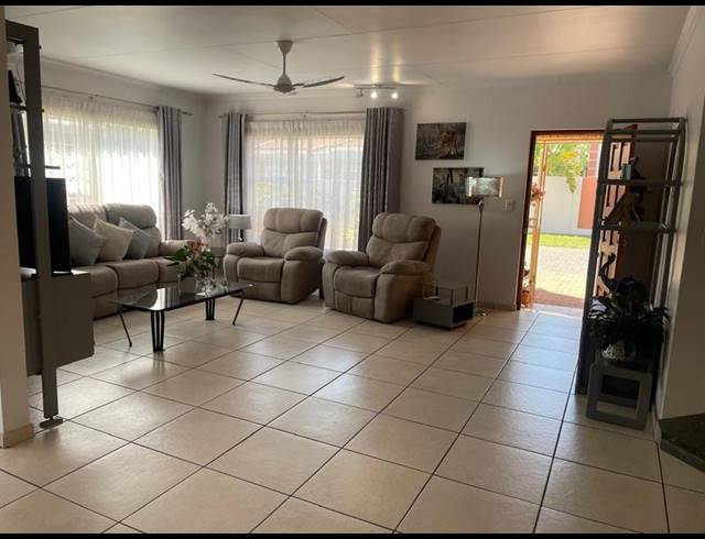 3 BEDROOM APARTMENT FOR SALE IN EDEN GLEN